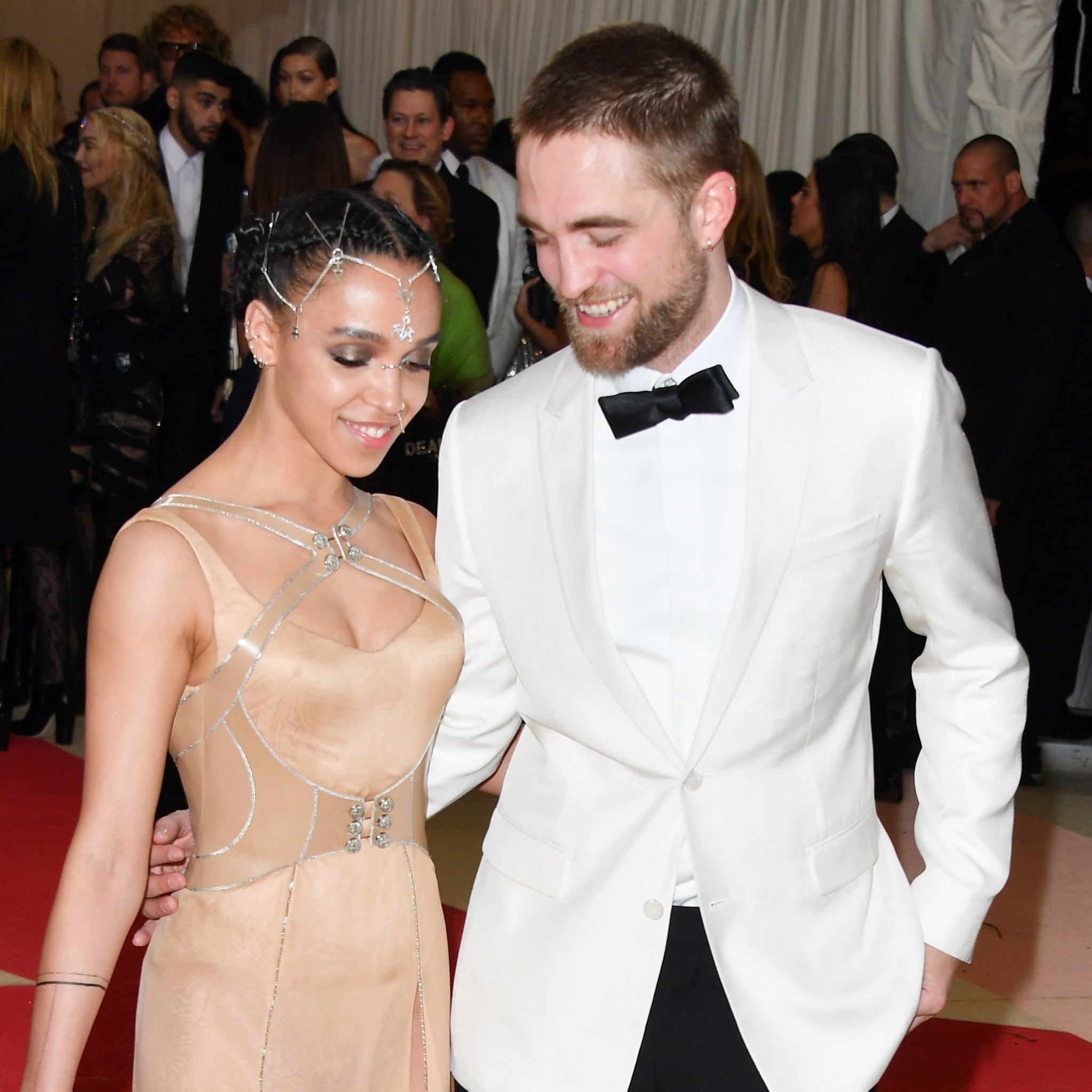 Twilight Actor Robert Pattinson and singer FKA Twigs are Engaged