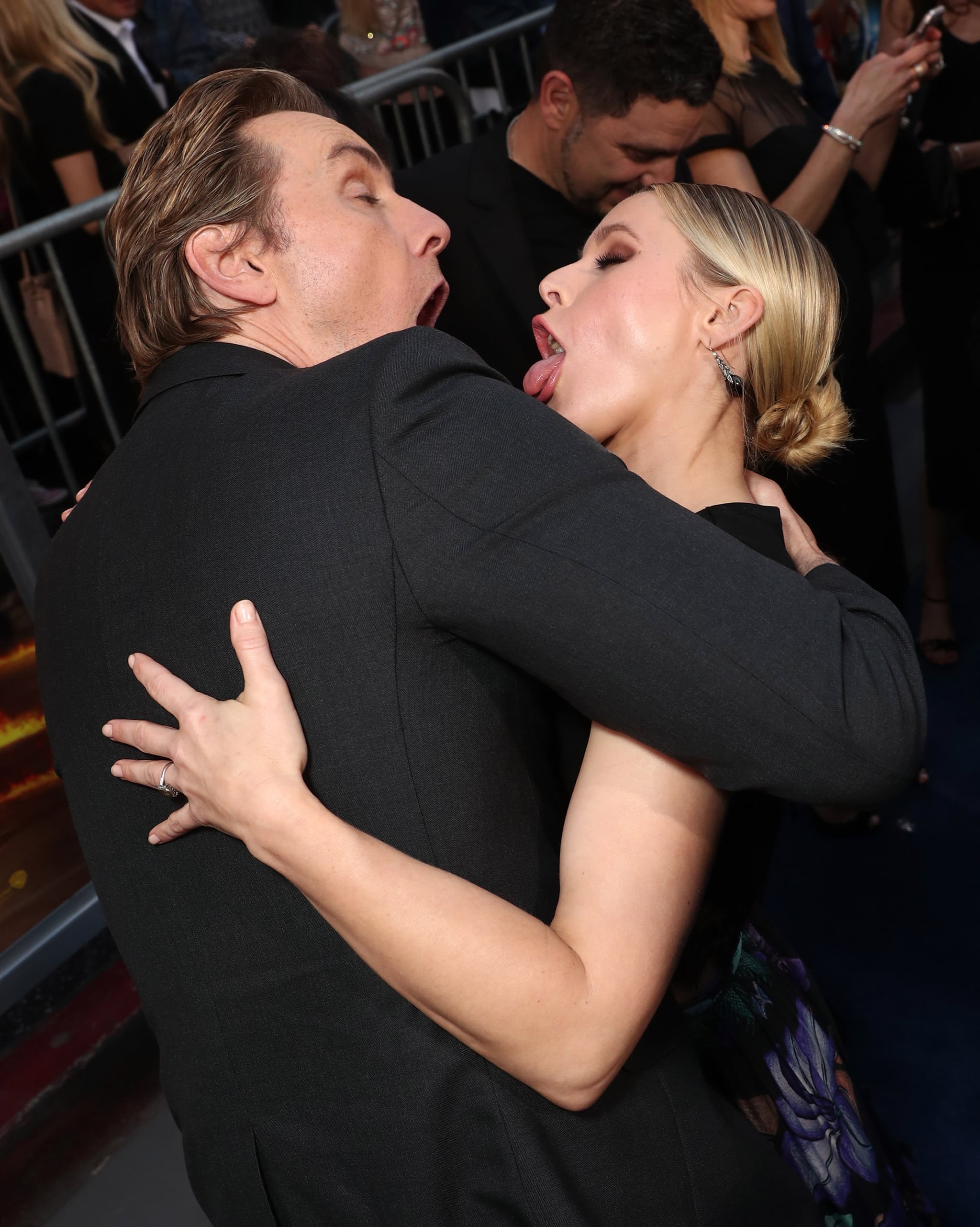 Celebrity Entertainment 17 Photos Of Dax Shepard And Kristen Bell Kissing Like There S No Tomorrow Popsugar Celebrity Photo 17