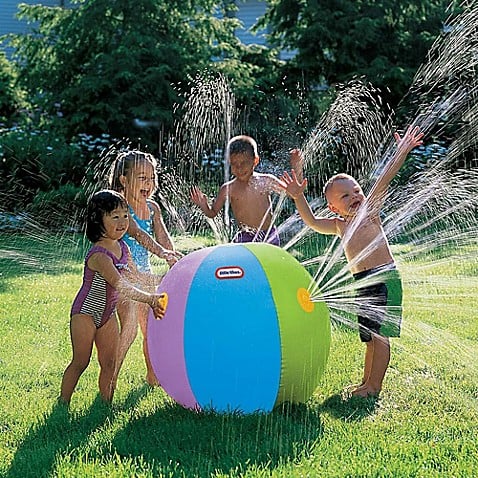 Little Tikes Ultimate Beach Ball Sprinkler