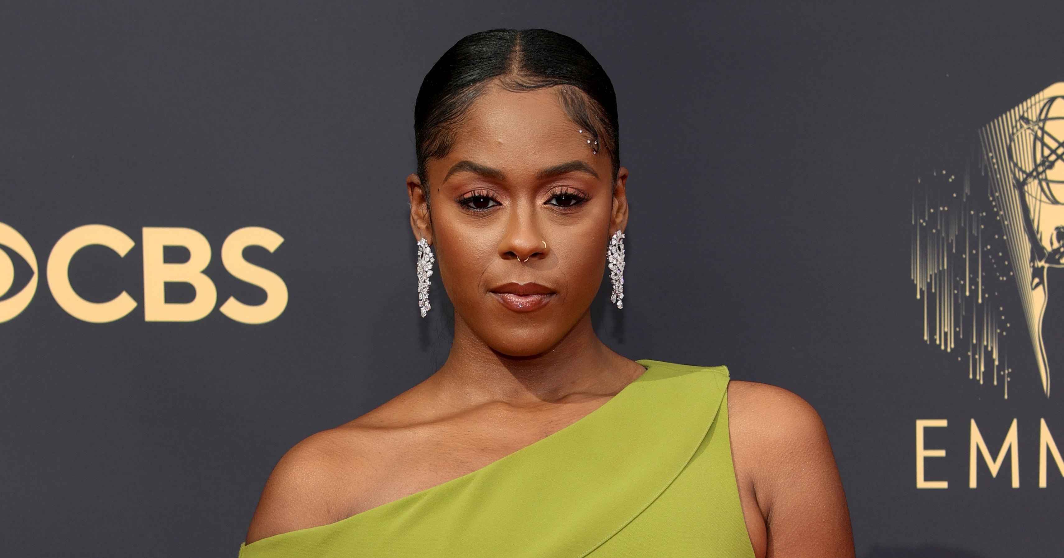 See Moses Ingram's Chain Ponytail Hairstyle at 2021 Emmys PS Beauty