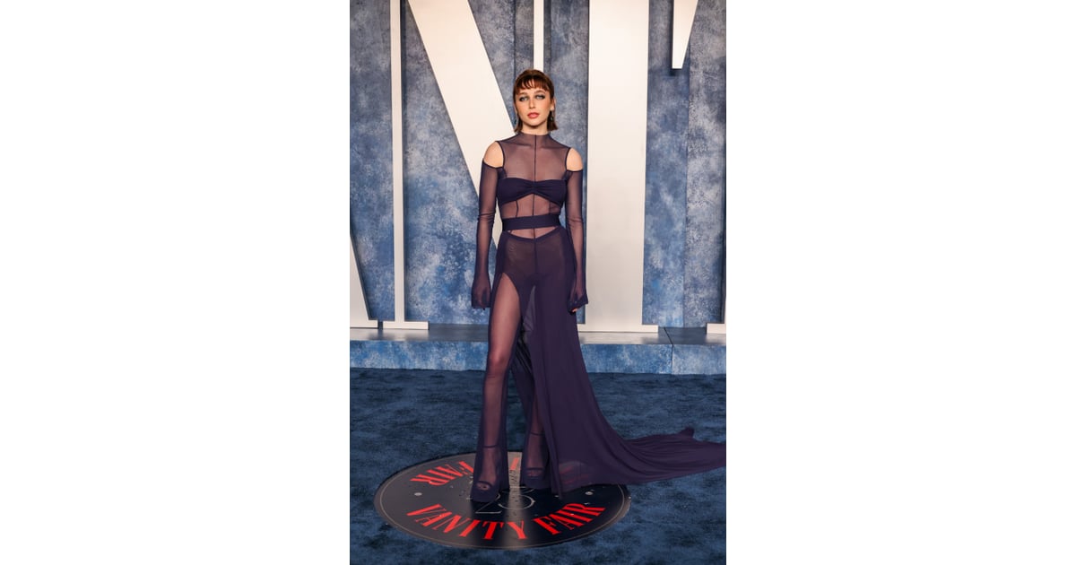 Emma Chamberlain Gets Ready for Vanity Fair Oscar Party 2023, To The Nines