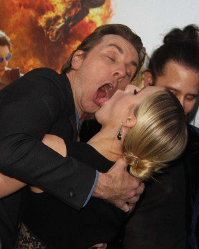 Photos of Kristen Bell and Dax Shepard Kissing