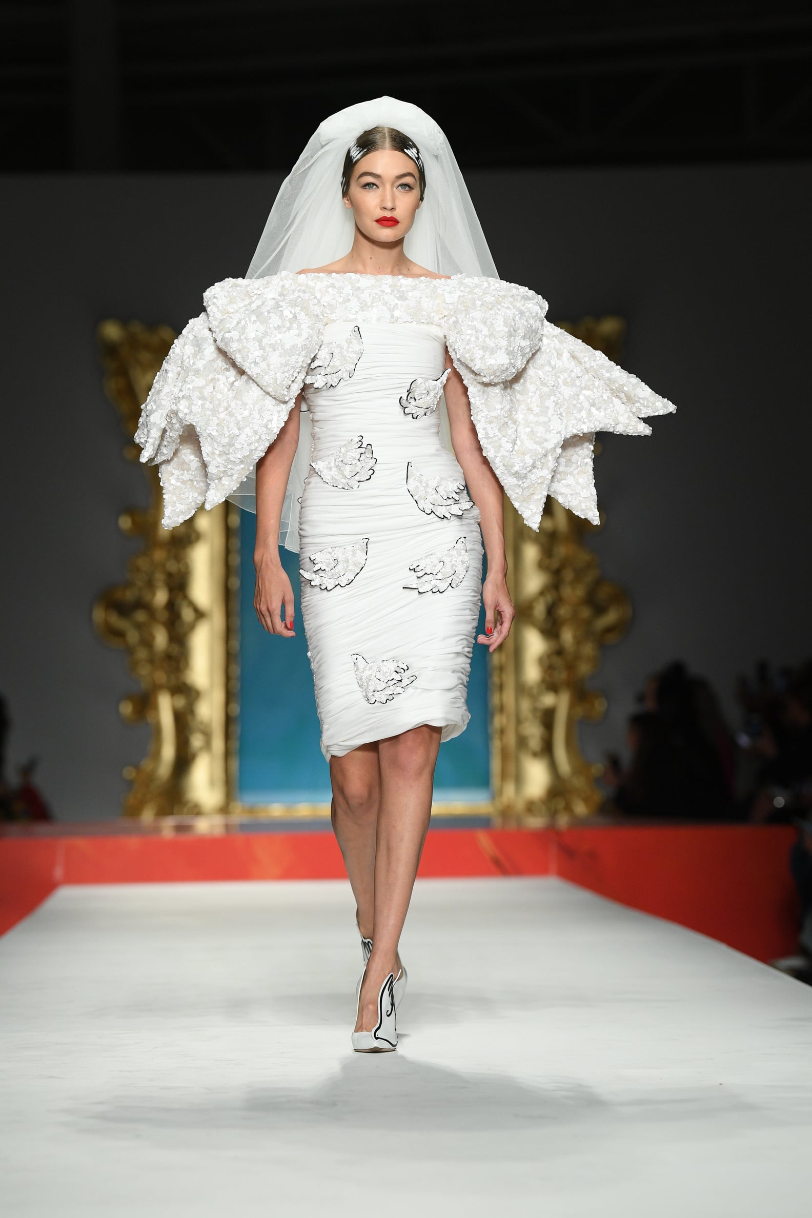 Gigi Hadid Wearing a Wedding Dress at the Moschino 2020 Show | POPSUGAR ...