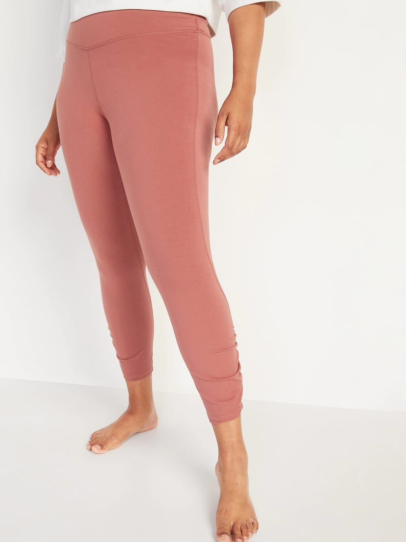 Old Navy Extra High-Waisted PowerChill Ruched 7/8-Length Leggings — Dusty Red