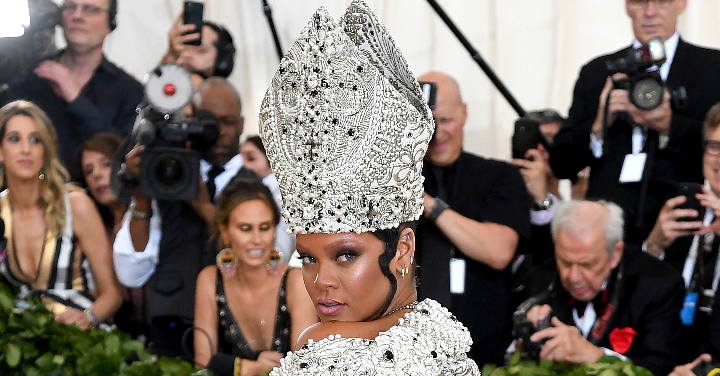 met gala headpieces