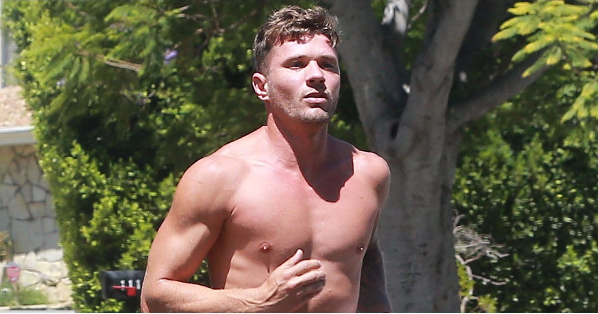 Ryan Phillippe Jogs Shirtless in LA, Much to the Delight of His Neighbors.