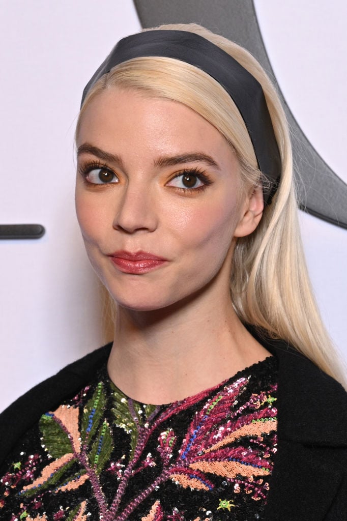 Anya Taylor-Joy as Gina Grey