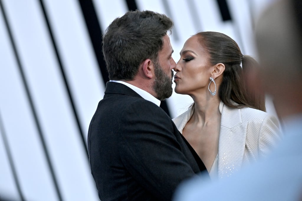 Jennifer Lopez and Ben Affleck Kiss on The Mother Red Carpet