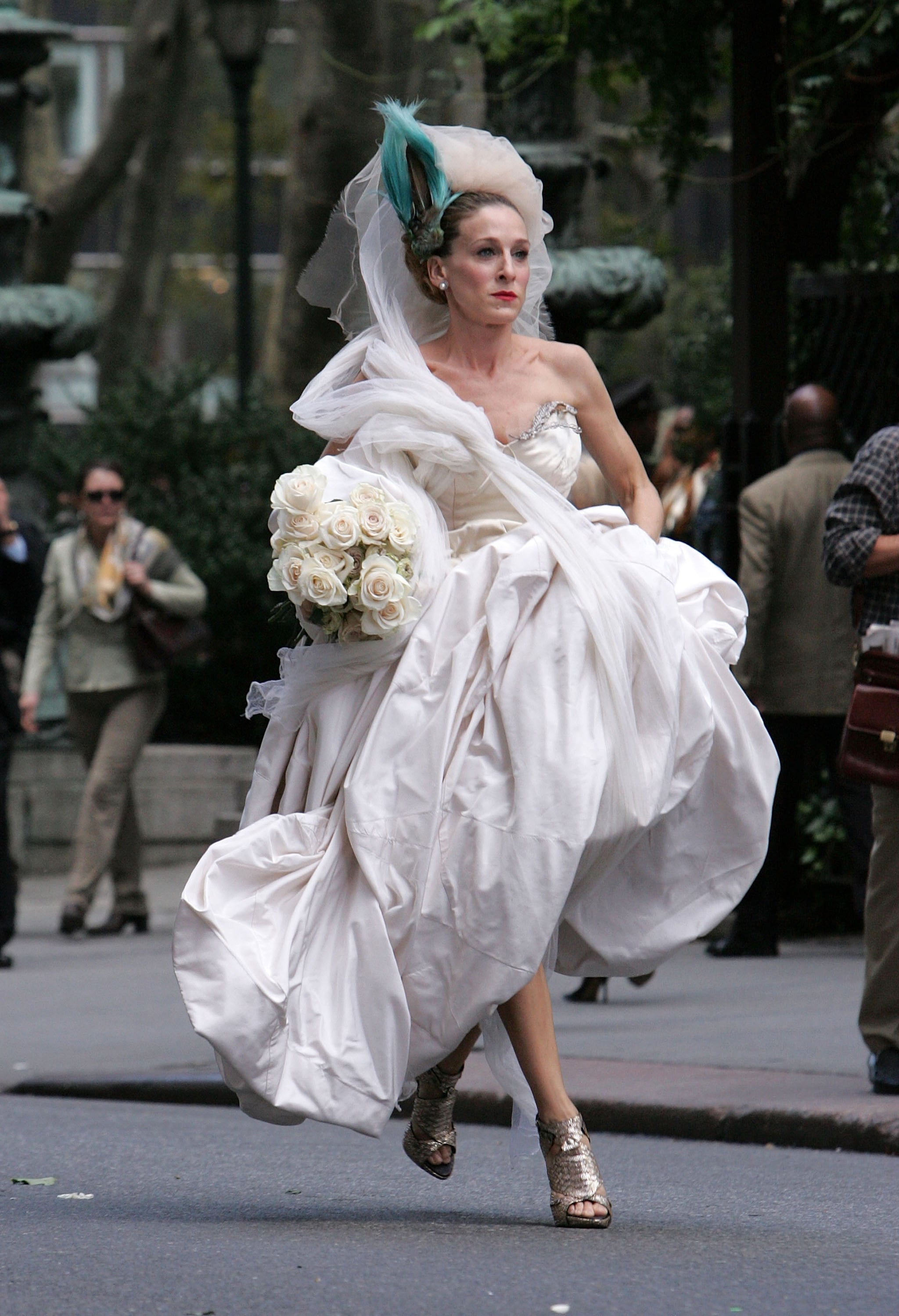 carrie bradshaw wedding dress