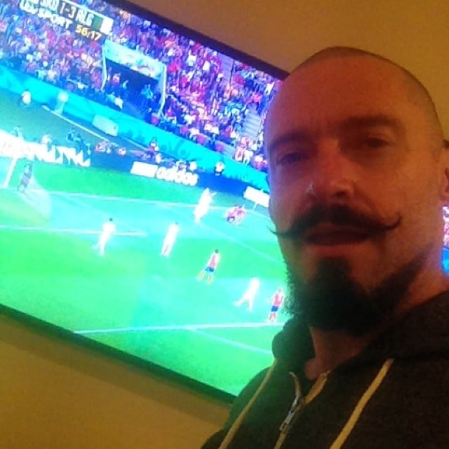 Hugh Jackman said he was "ADDICTED" to watching the game on Sunday.
Source: Instagram user thehughjackman