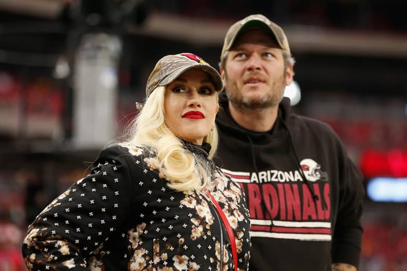 Gwen Stefani & Blake Shelton Cuddle Up At A Cardinals Game