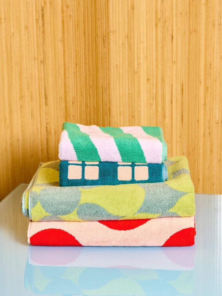 Bathroom Decor: Dusen Dusen Pattern Bath and Hand Towels