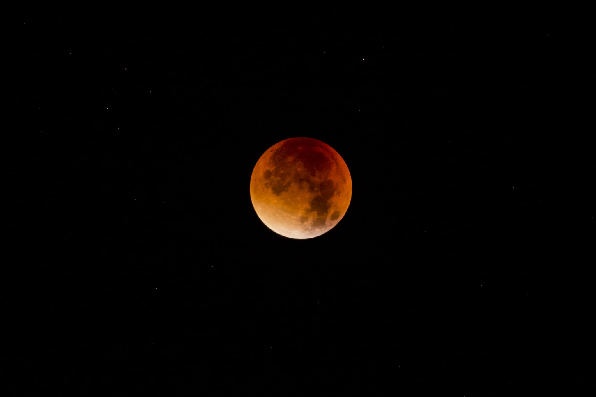 INNSBRUCK, AUSTRIA - SEPTEMBER 28: A perigee full moon, or super moon, is seen during a total lunar eclipse on September 28, 2015 in Innsbruck, Austria. The combination of a supermoon and a total lunar eclipse last occurred in 1982 and will not happen again until 2033. (Photo by Jan Hetfleisch/Getty Images)