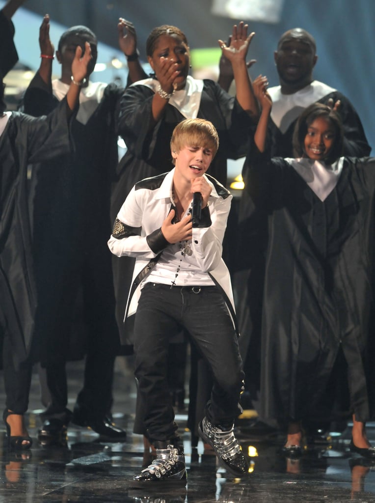 Justin Bieber performed with a gospel choir in 2010.
Justin Bieber performed with a gospel choir in 2010.