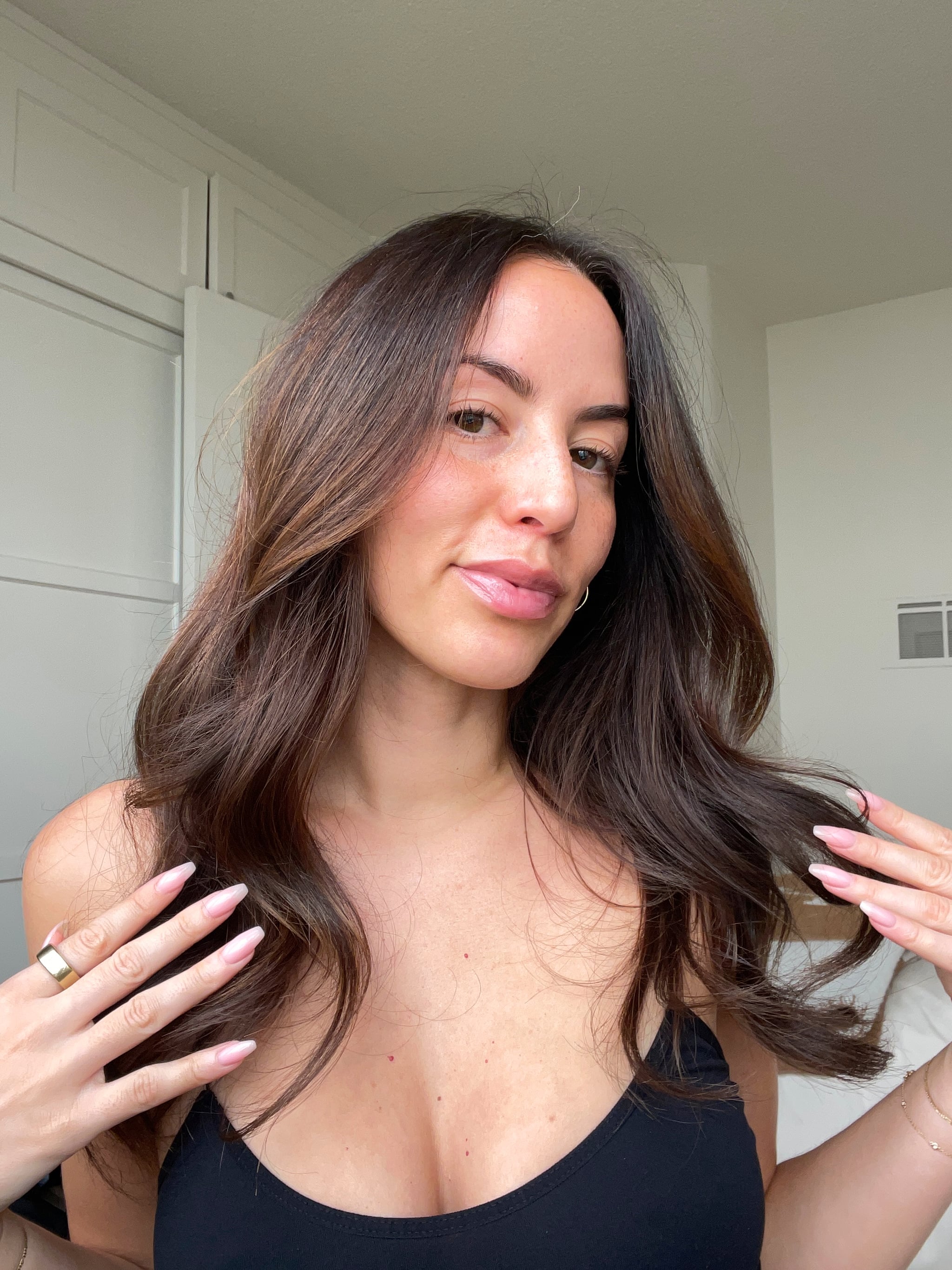 Amika Smooth Over Frizz-Fighting Treatment 