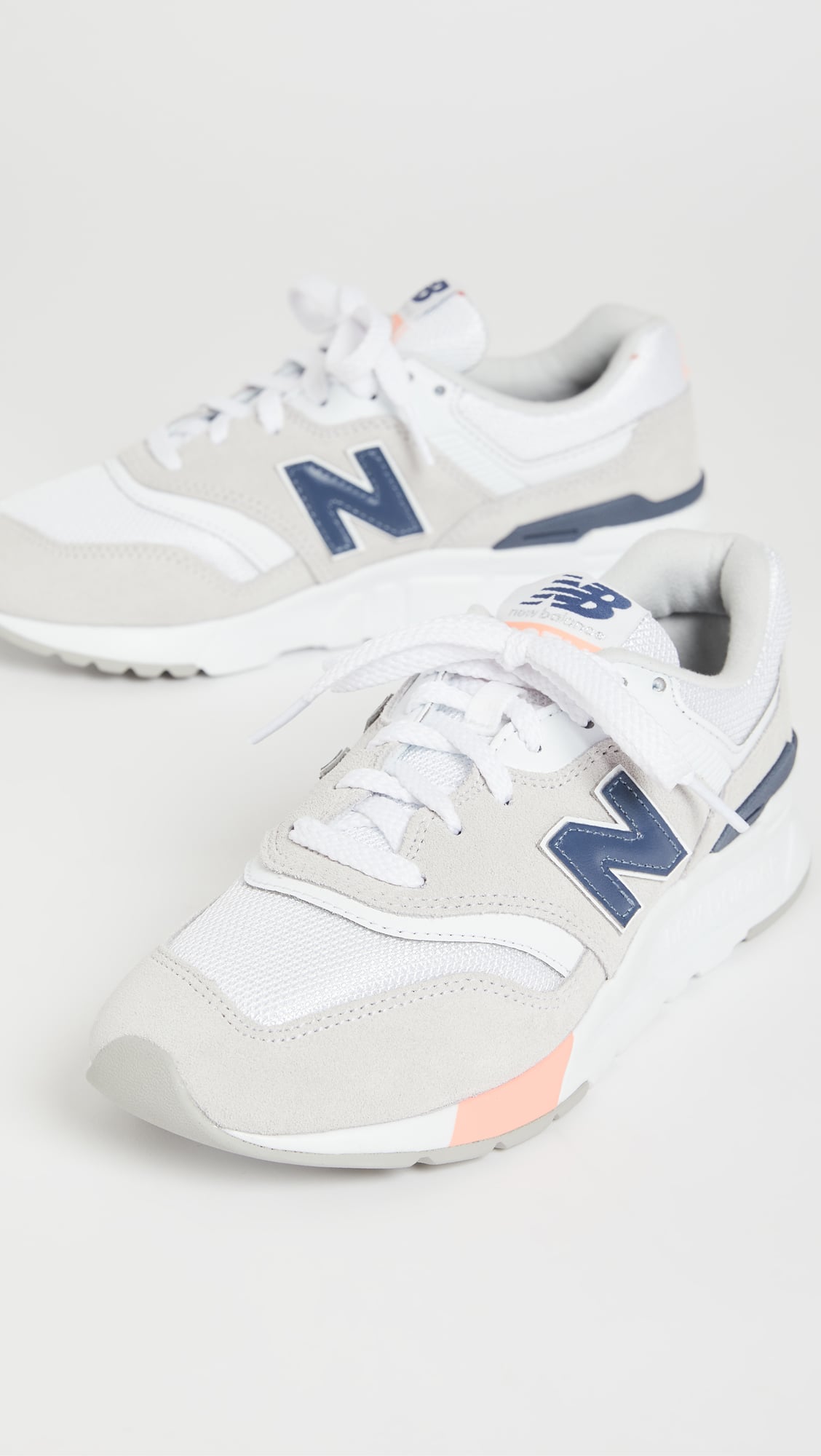 trendy athletic shoes