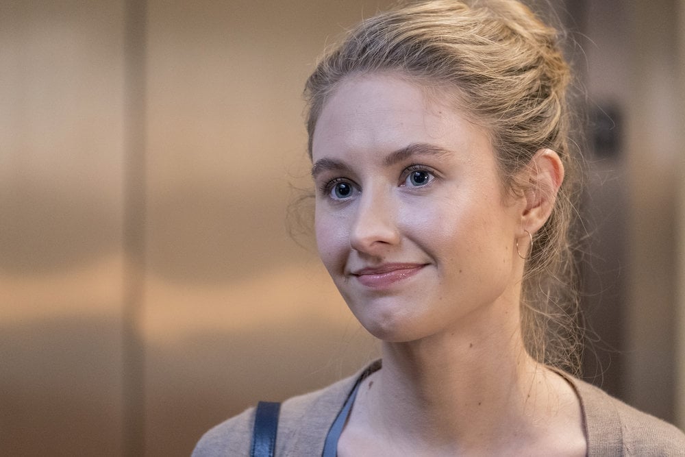 Is Madison The Mother Of Kevin S Son On This Is Us Uncovering The New Her Mystery On This Is Us Who Is Kevin S Fiancee In The Flash Forward Popsugar Entertainment Photo