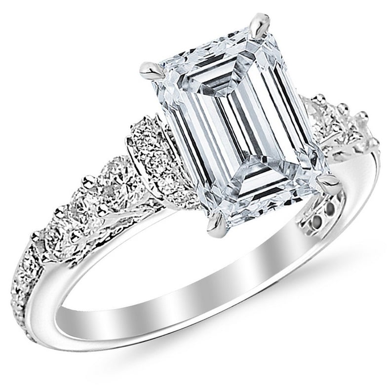 最好的负担得起的钻石订婚戒指