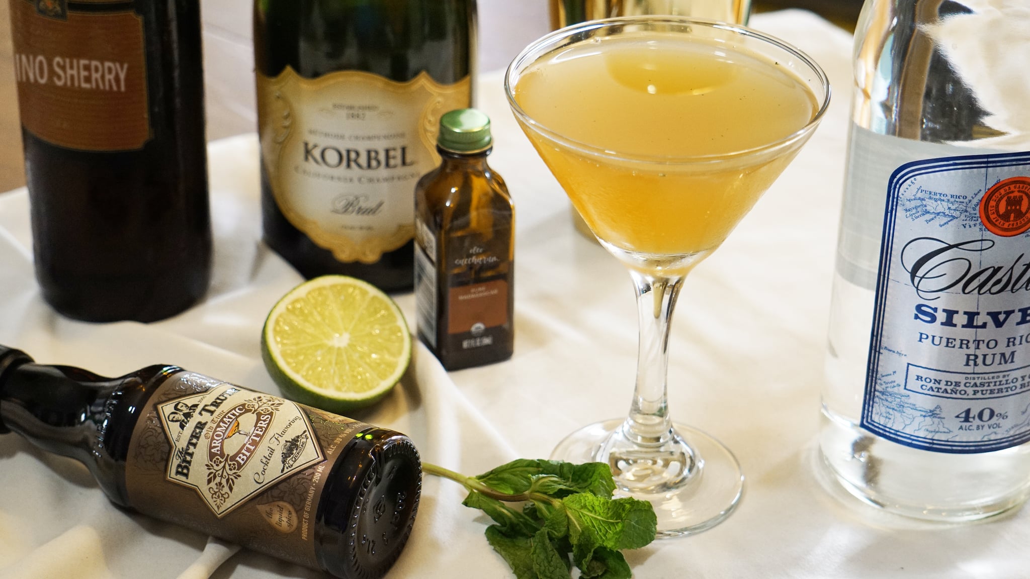 golden nights cocktail oscars 2023 ingredients and finished drink