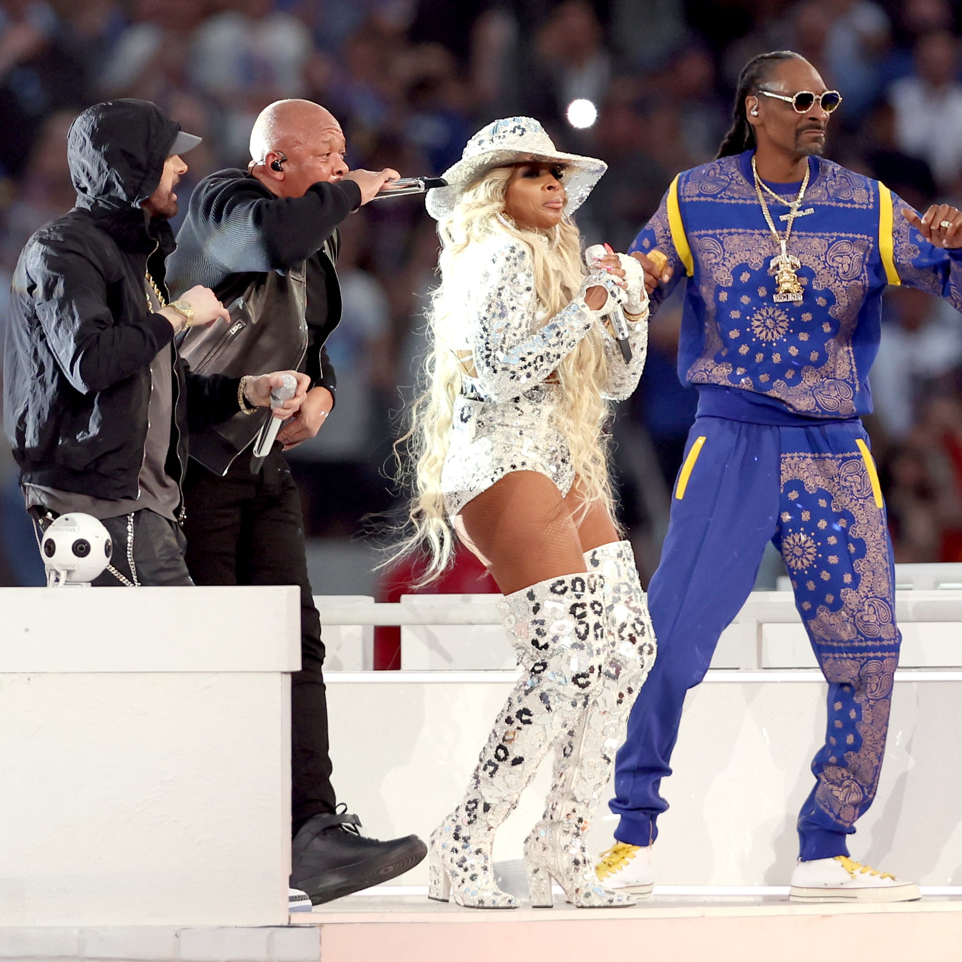 2022 Super Bowl: the performers' looks