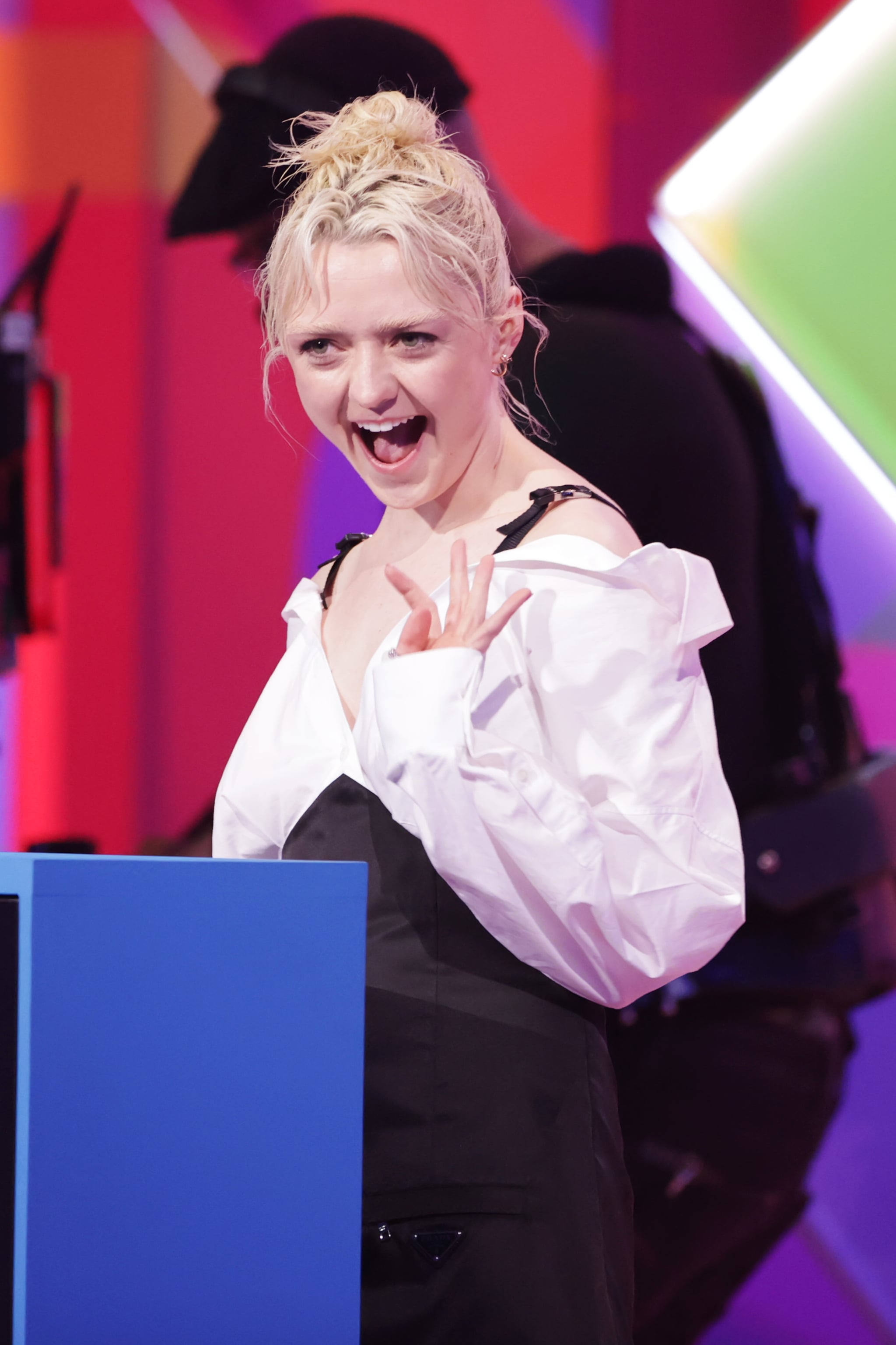 LONDON, ENGLAND - MAY 11:    Maisie Williams presents an award at The BRIT Awards 2021 at The O2 Arena on May 11, 2021 in London, England.  (Photo by David M. Benett/Dave Benett/Getty Images)