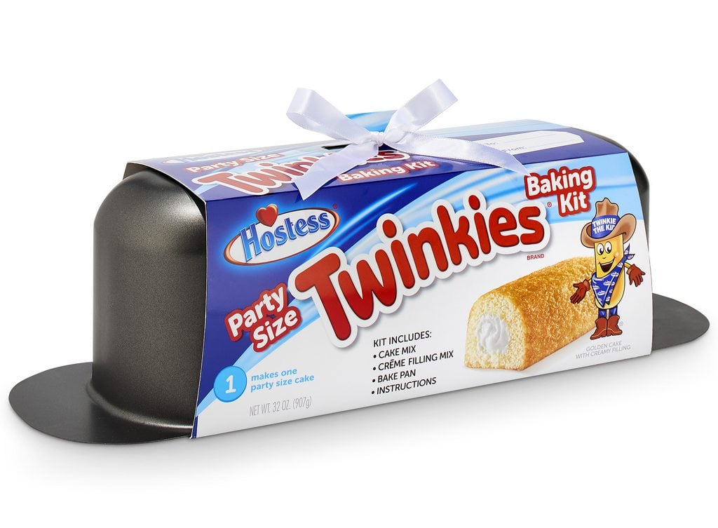 Hostess Party-Size Twinkies Holiday Baking Kit — 32 Ounces, 3 Pieces