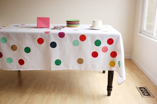 Paint A Pattern 11 Ways To Make A Tablecloth Part Of Your