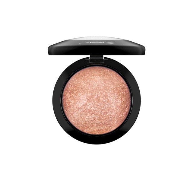 MAC Mineralize Skinfinish in Soft and Gentle