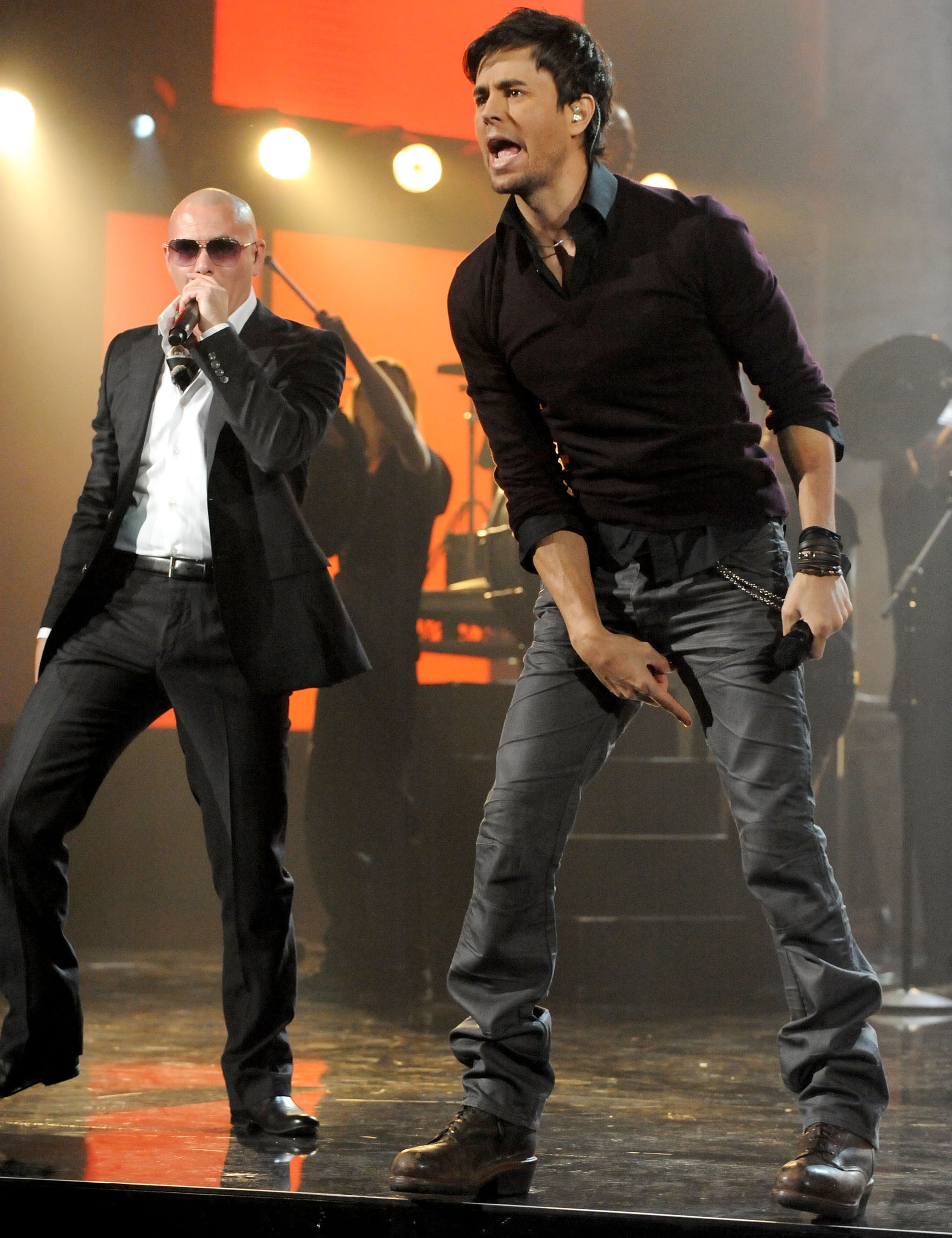 Pitbull And Enrique Iglesias Hit The Stage Together In 2010 A Musical Blast From The Past Look Back At The Amas Popsugar Celebrity Photo 43 Enrique iglesias 2010 skachat v mp3 na telefon ili slushayte pesnyu enrique iglesias feat. pitbull and enrique iglesias hit the