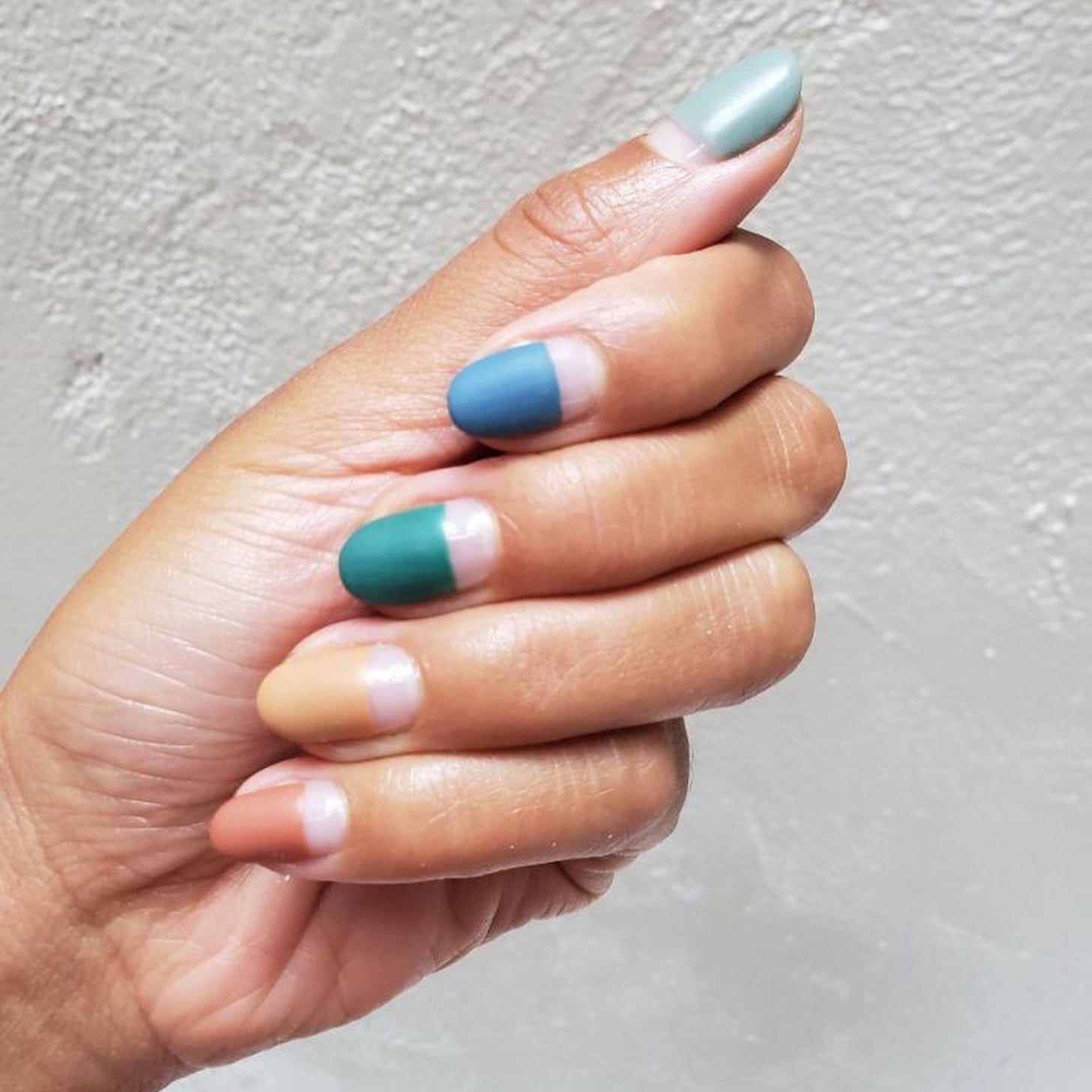Hannah Bronfman S Negative Space Nail Art Popsugar Beauty Australia