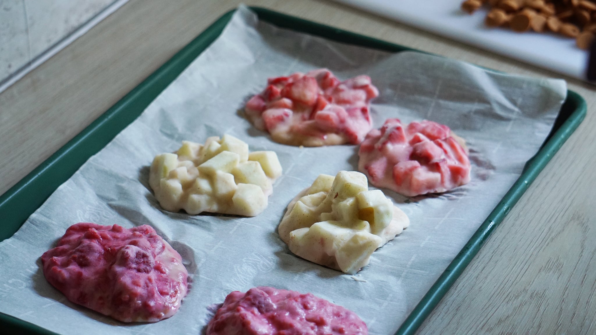 chocolate-covered strawberry yoghurt clusters and peanut butter apple yoghurt clusters: frozen