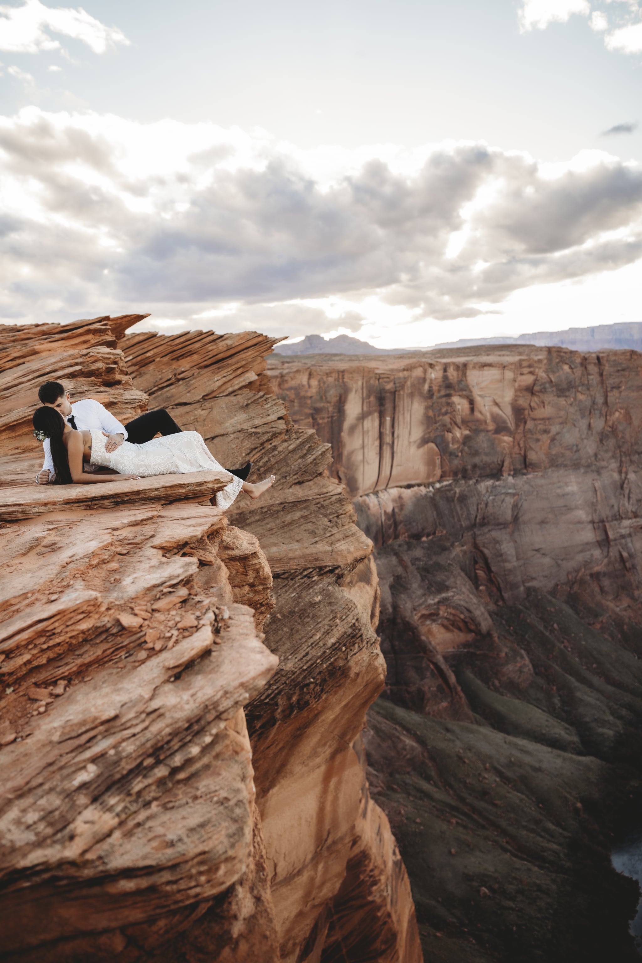 Sexy Couples Wedding Photo Shoot pic