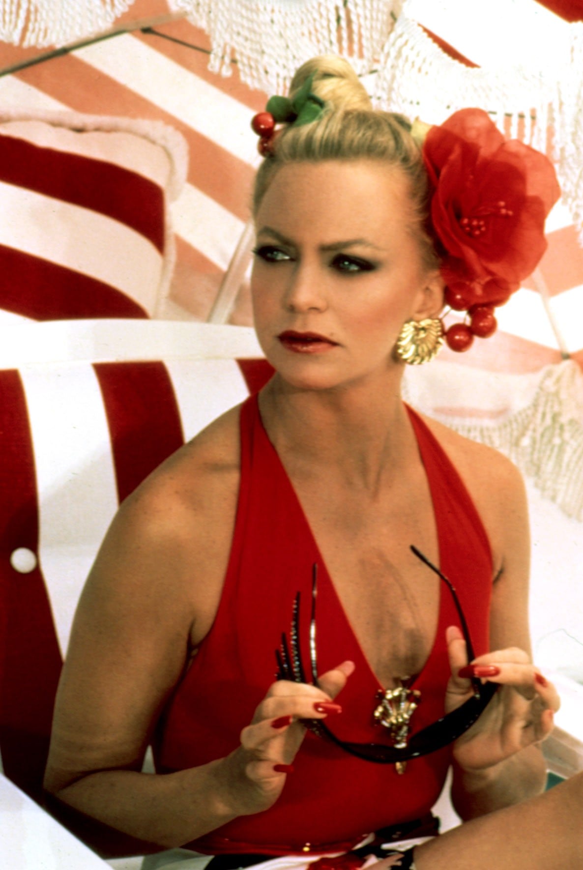 Overboard 1987 Look Back On Goldie Hawn S Best Swimsuit Moments From The 60s To Now Popsugar Celebrity Photo 7