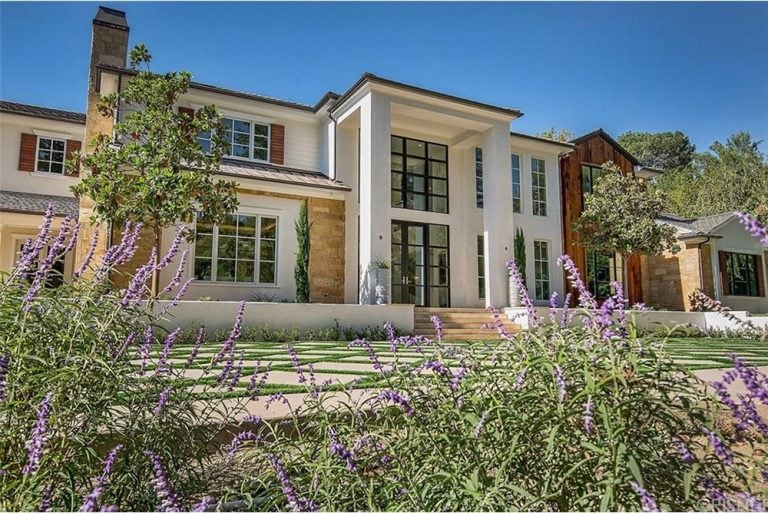 The Weeknd Buys House in Hidden Hills