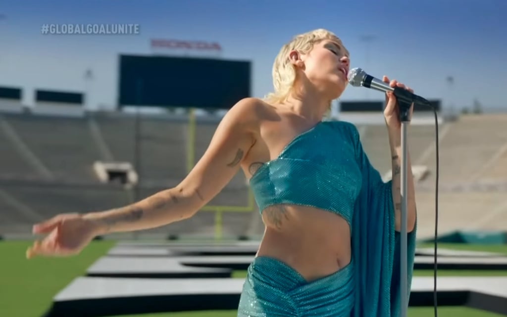 Miley Cyrus's Teal Alexandre Vauthier Dress For Global Goal