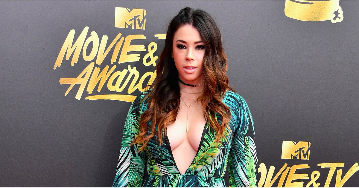 Jillian Rose Reed at the MTV Movie and TV Awards 2017 | POPSUGAR Latina Awkwards Jillian Rose Reeds MTV Awards Dress Is All J... 
