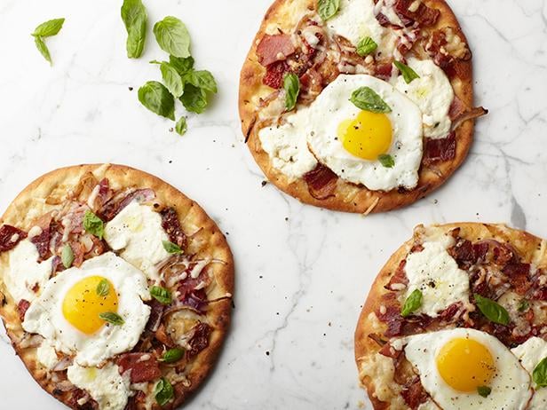 Fancy Breakfast Pizza