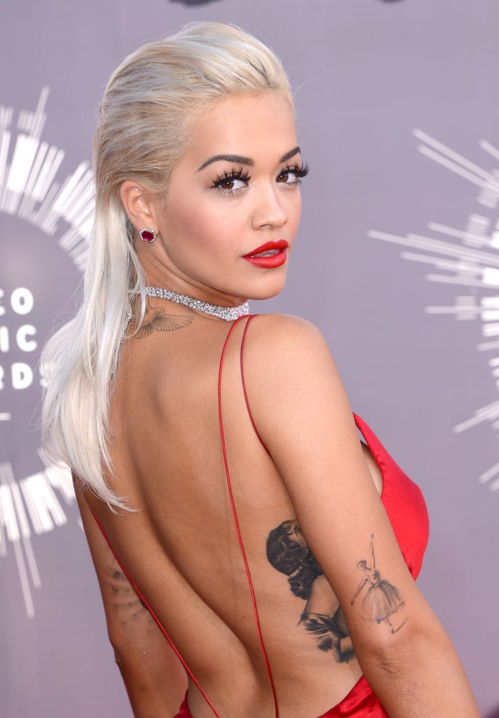 We've been pretty into chokers lately, which is why we were excited to see Rita Ora complete her Donna Karan Atelier gown with this diamond-encrusted Lorraine Schwartz necklace.