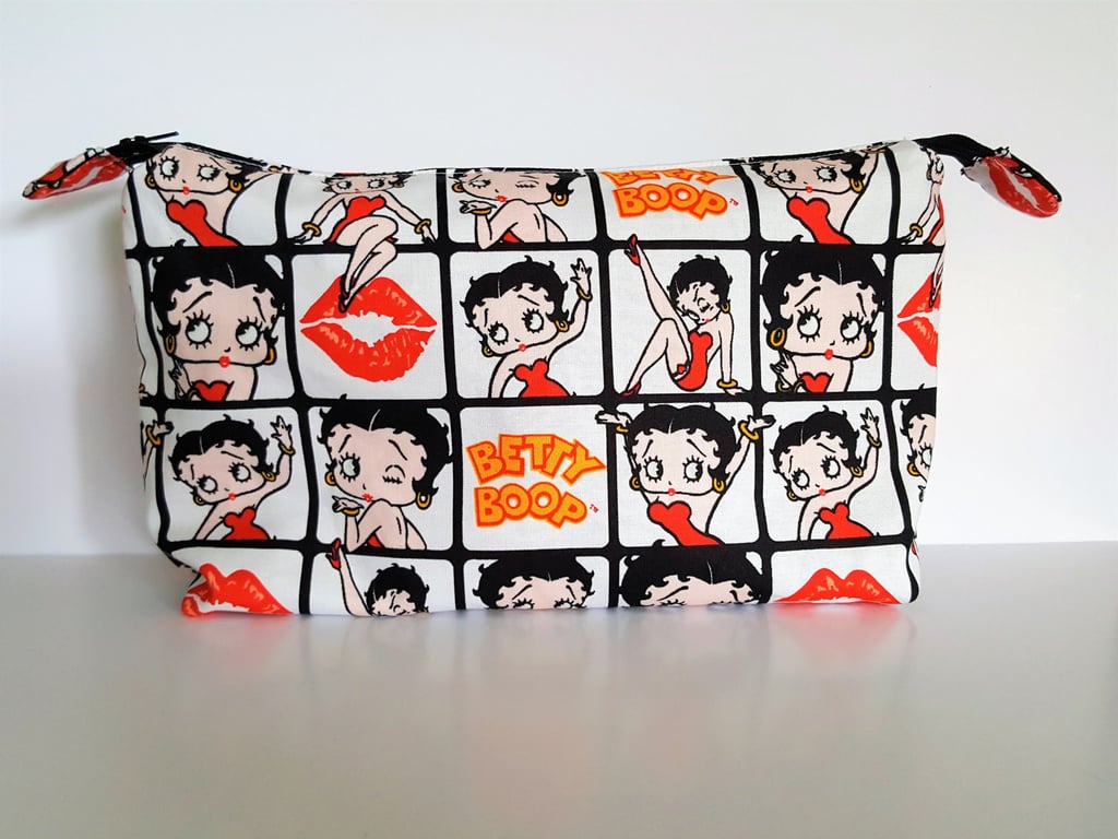 betty boop makeup games