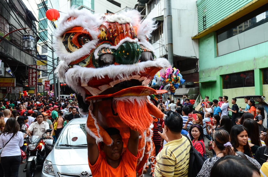 A dragon dance took place in the Chinese district of Manila in the Philippines.