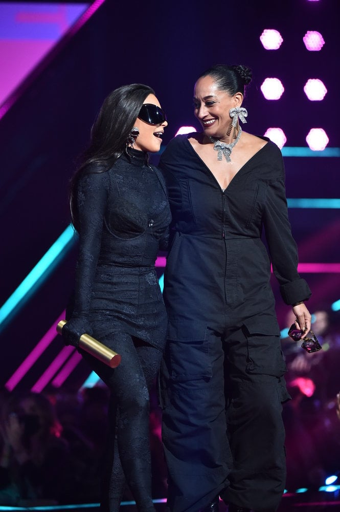 Kim Kardashian Is People's Choice Fashion Icon in Balenciaga