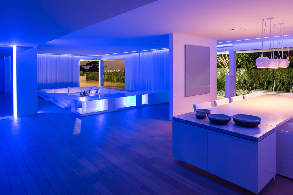 Orlando Bloom Buys Beverly Hills Pavilion 2017