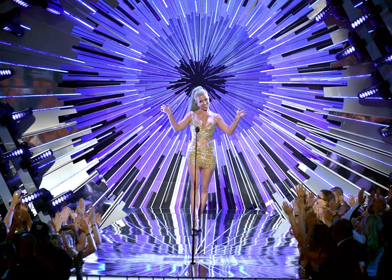 Britney Spears's Stunning Appearance on the MTV VMAs Stage (2015)
