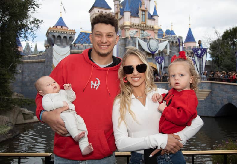 Meet Patrick Mahomes family: Wife, father, mother, brothers, sisters 