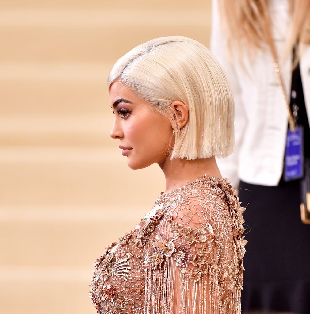 Kylie Jenner With Blond Blunt Bob in 2017