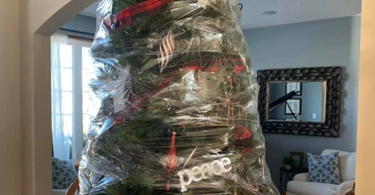 Quickest Way to Take Down Christmas Tree Decorations POPSUGAR Family