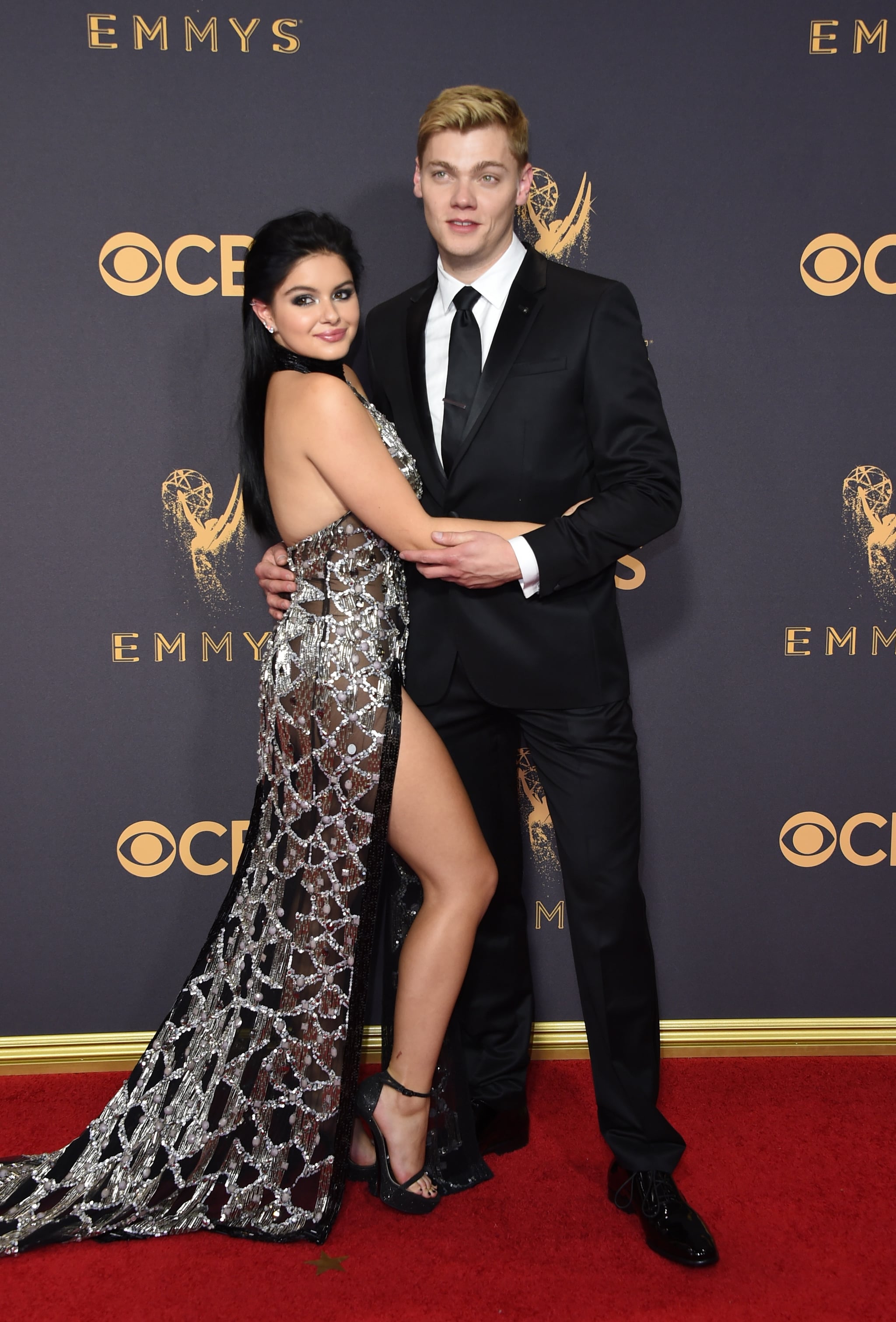 Ariel Winter Wearing Black Dress At 2017 Emmys Popsugar Fashion