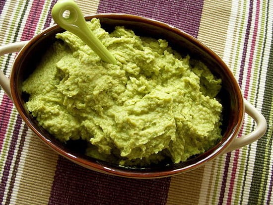 Vegan Broccoli "Cheeze" Hummus