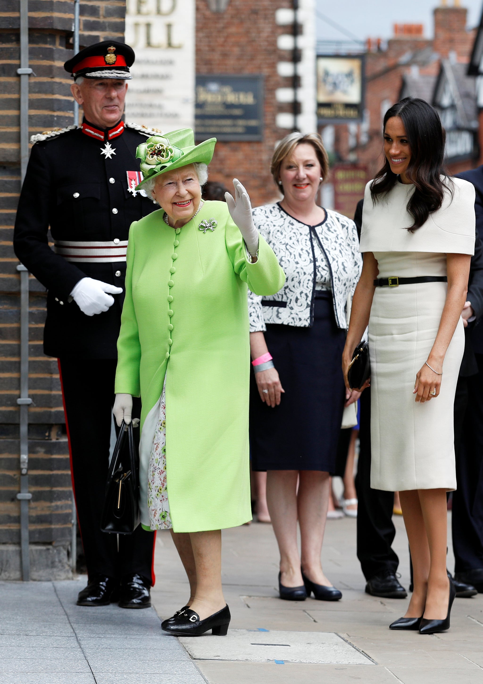 Meghan markle givenchy clutch shop
