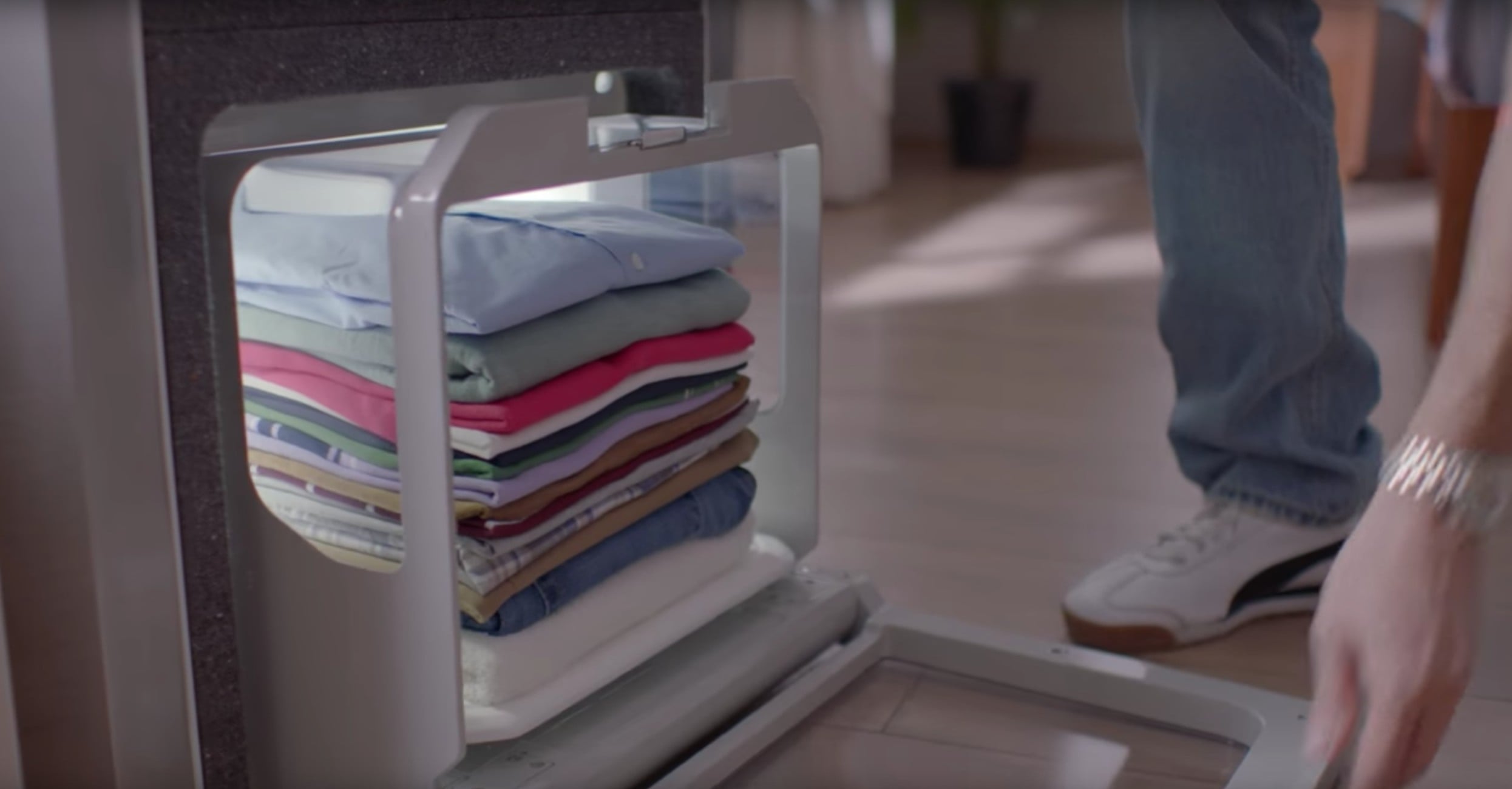 Hate folding laundry? FoldiMate offers a solution - ISRAEL21c